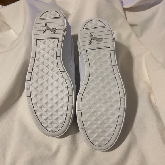Puma White and Gray Platform Athletic Shoes - Picture 3 of 7